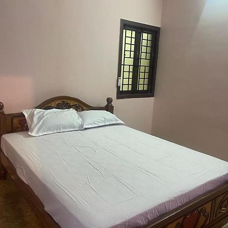 White Home Service Apartment 2Bhk Мадурай Екстериор снимка
